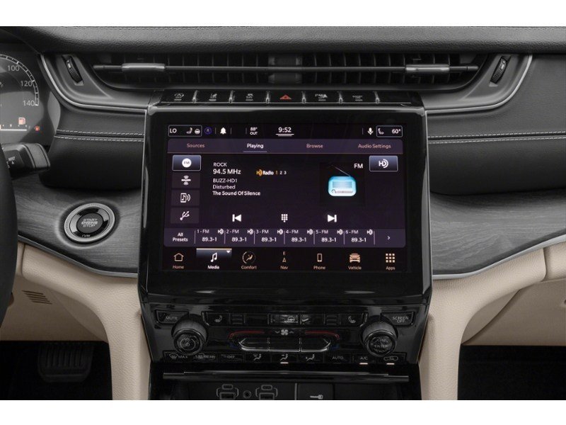 2021 Jeep Grand Cherokee L Altitude 4x4 Interior Shot 2