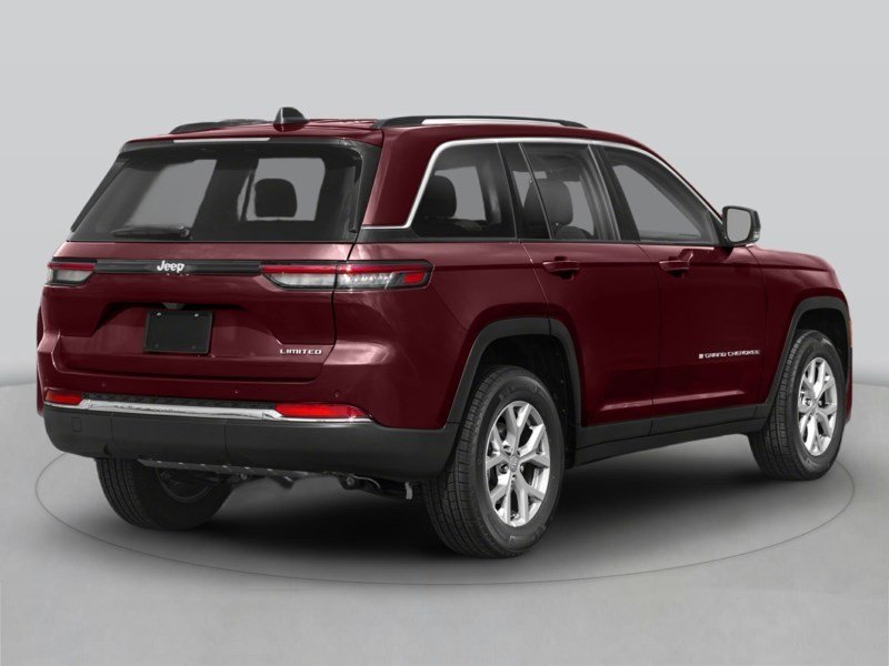 2024 Jeep Grand Cherokee Laredo OEM Shot 3