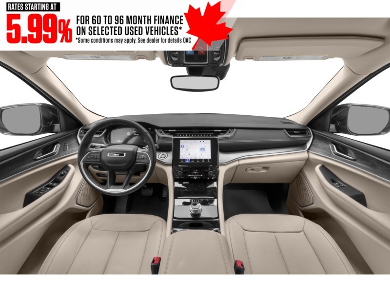 2022 Jeep Grand Cherokee Limited 4x4 Interior Shot 6