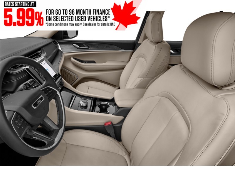2024 Jeep Grand Cherokee Limited 4x4 Interior Shot 4