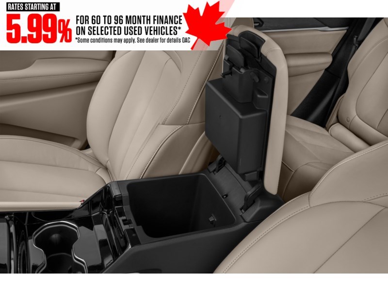 2022 Jeep Grand Cherokee Limited 4x4 Interior Shot 7