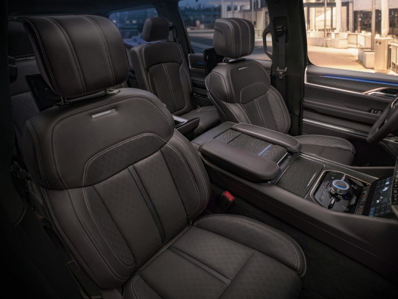 2024 Jeep Grand Wagoneer Series III OEM Shot 5