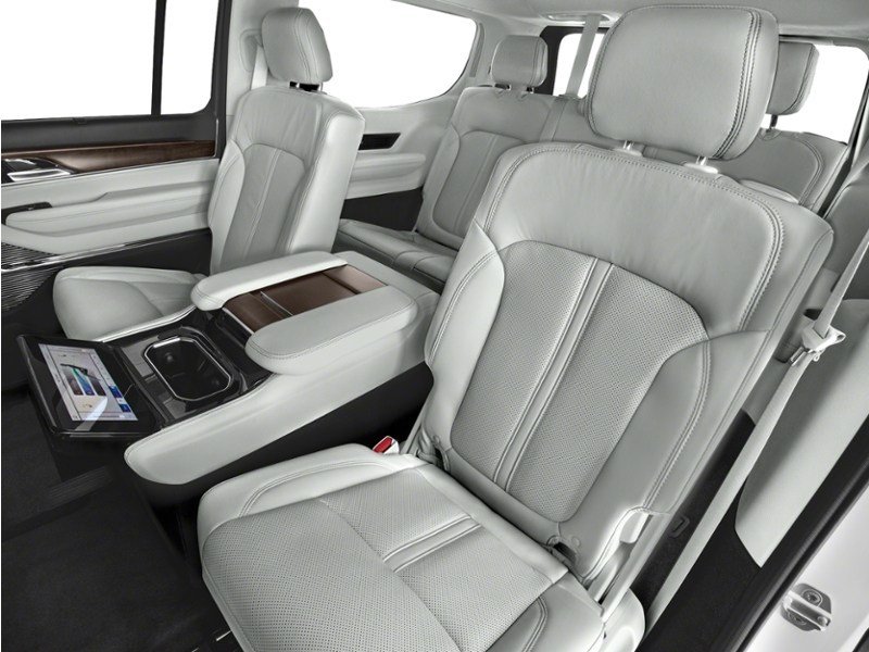2024 Jeep Grand Wagoneer Series III OEM Shot 6
