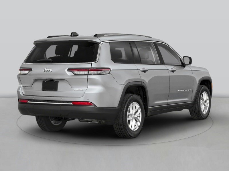 2024 Jeep Grand Cherokee L Summit OEM Shot 3
