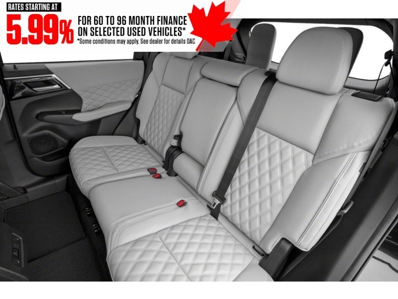 2022 Mitsubishi Outlander SEL S-AWC Interior Shot 5