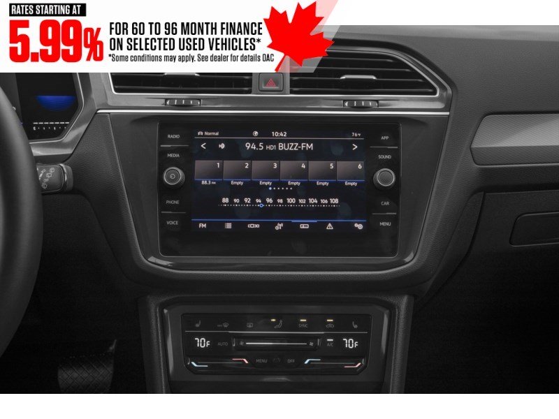 2022 Volkswagen Tiguan Comfortline 4MOTION Interior Shot 2