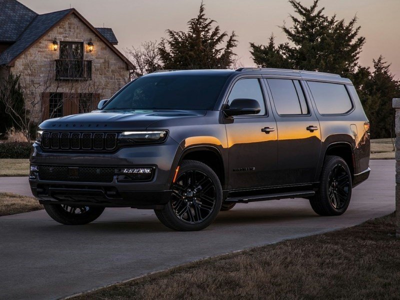 2023 Jeep Wagoneer L Series III OEM Shot 1