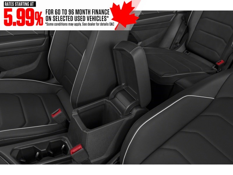 2022 Volkswagen Tiguan Highline R-Line 4MOTION Interior Shot 7