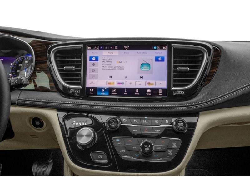 2026 Chrysler Pacifica Limited FWD Interior Shot 2