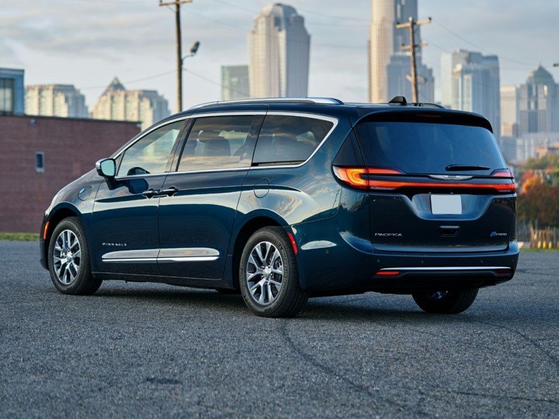 2024 Chrysler Pacifica Hybrid Pinnacle OEM Shot 2