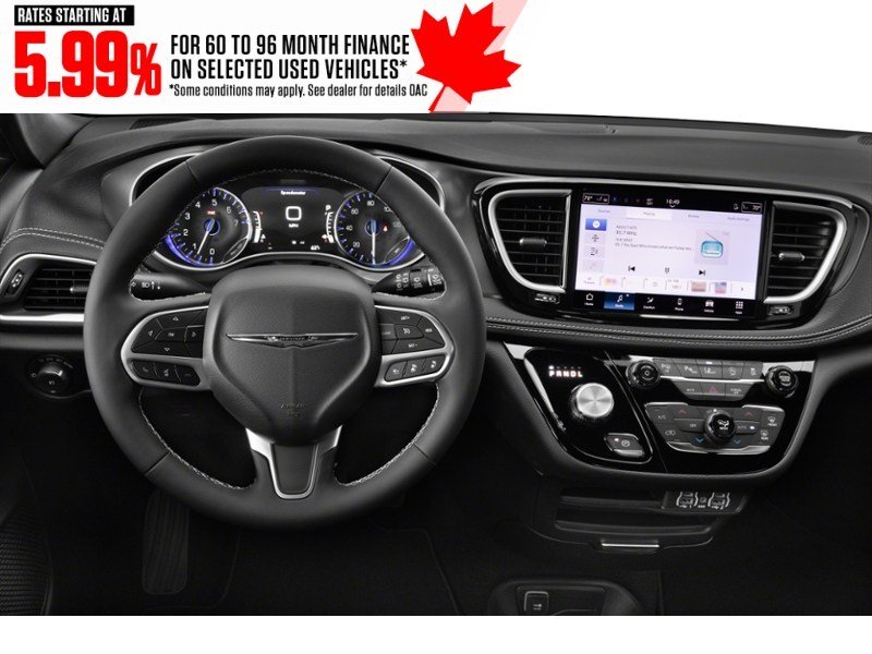 2025 Chrysler Pacifica Limited FWD Interior Shot 3