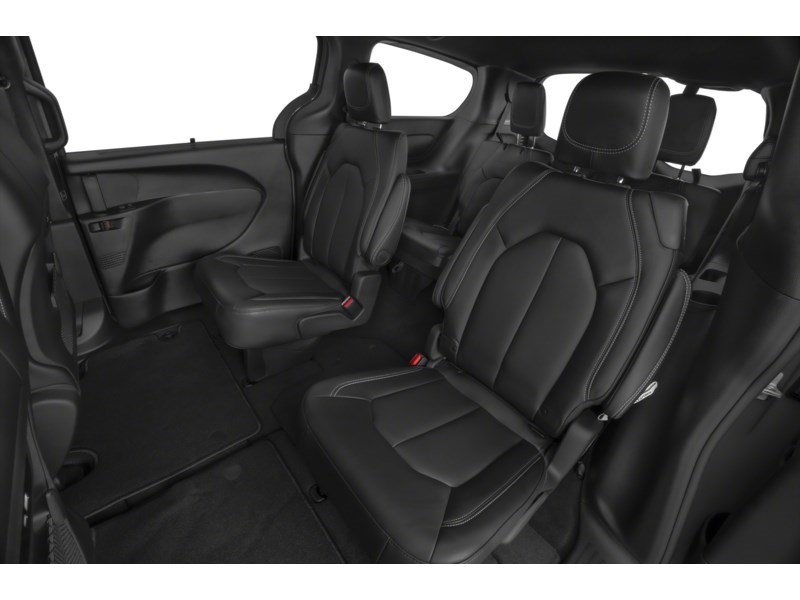 2026 Chrysler Pacifica Select FWD Interior Shot 5