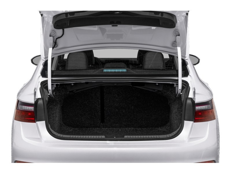 2026 Volkswagen Jetta Comfortline Auto Exterior Shot 4