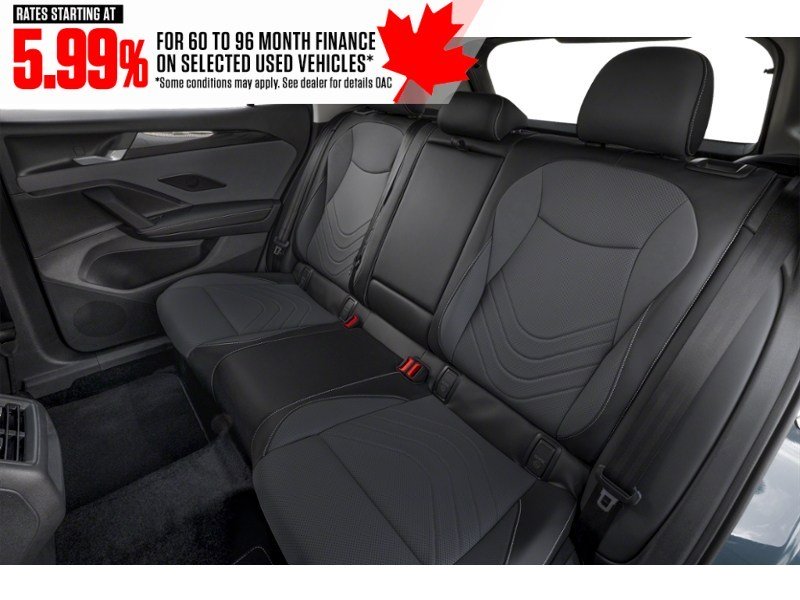2026 Volkswagen Tiguan Comfortline 4MOTION Interior Shot 5