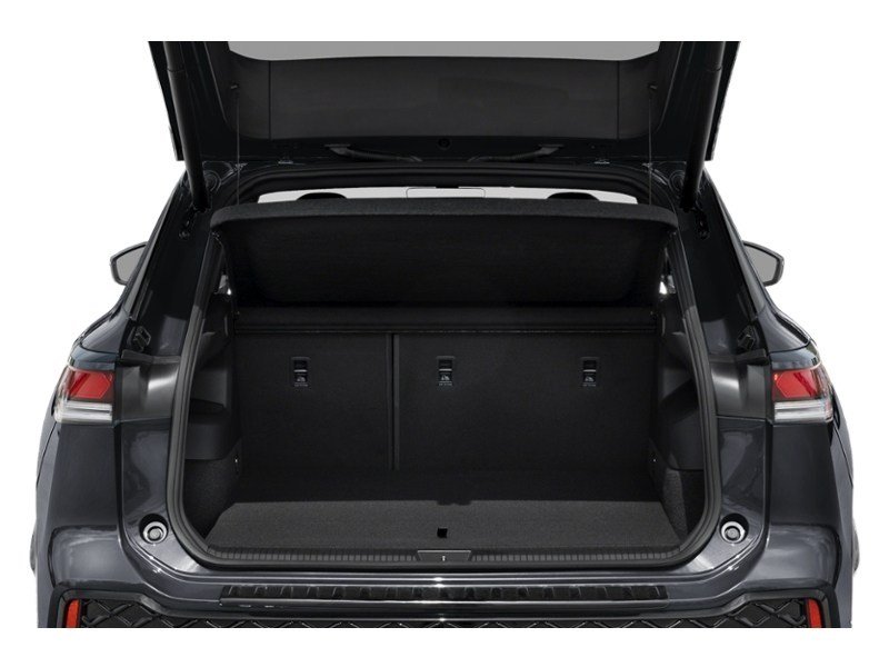 2026 Volkswagen Tiguan Comfortline R-Line Black Edition 4MOTION Exterior Shot 4