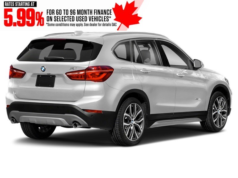 2018 BMW X1 xDrive28i Sports Activity Vehicle Mineral White Metallic  Shot 5
