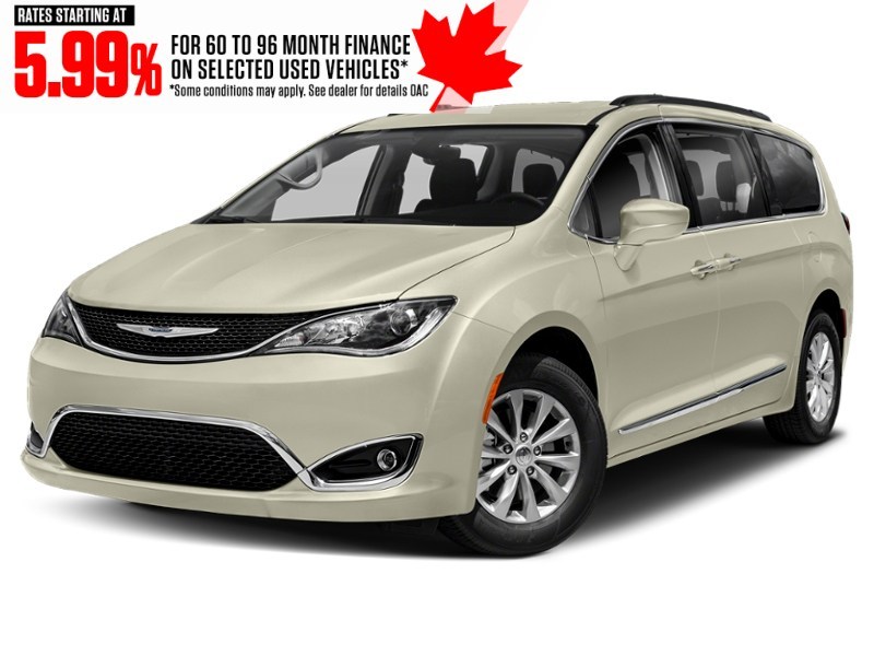 2017 Chrysler Pacifica 4dr Wgn Limited Tusk White  Shot 4